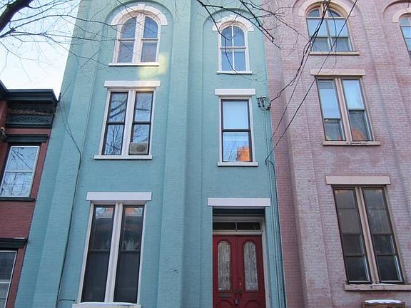2nd image of 48 Elm St #Garden