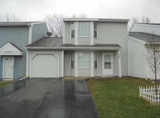 581 Nantucket Way, Island Lake, IL 60042