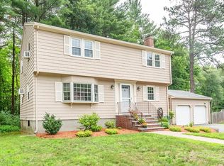 5 Fowler Ter, Burlington, MA 01803