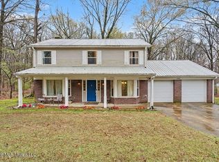 1365 Jo Ann Dr, Southaven, MS 38671