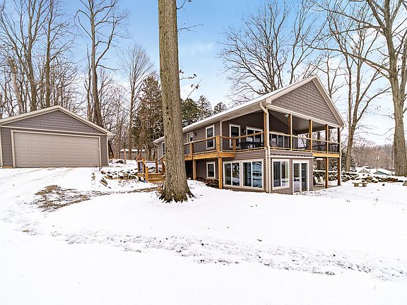 3rd image of 14825 Grandview Dr
