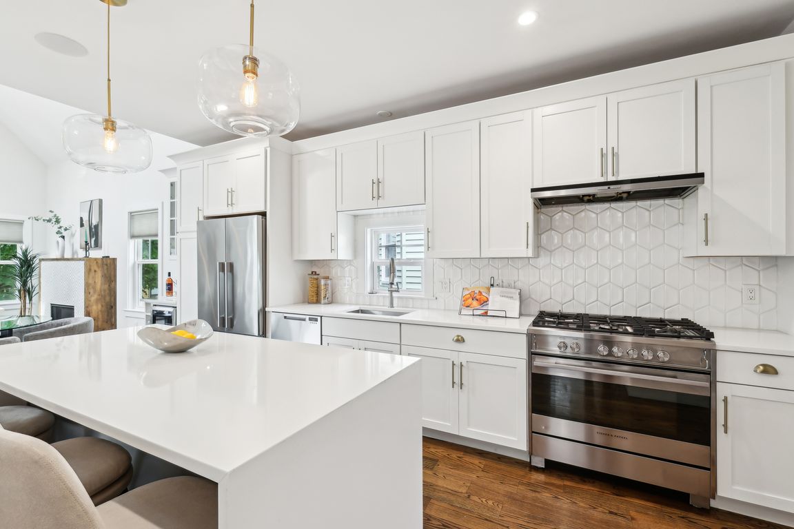 Robinson St-1505-012.jpg
