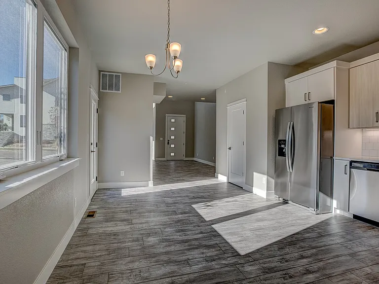 817 Cherokee Dr — Photo 14