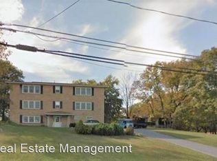 345 Diamond St #2S, Slatington, PA 18080