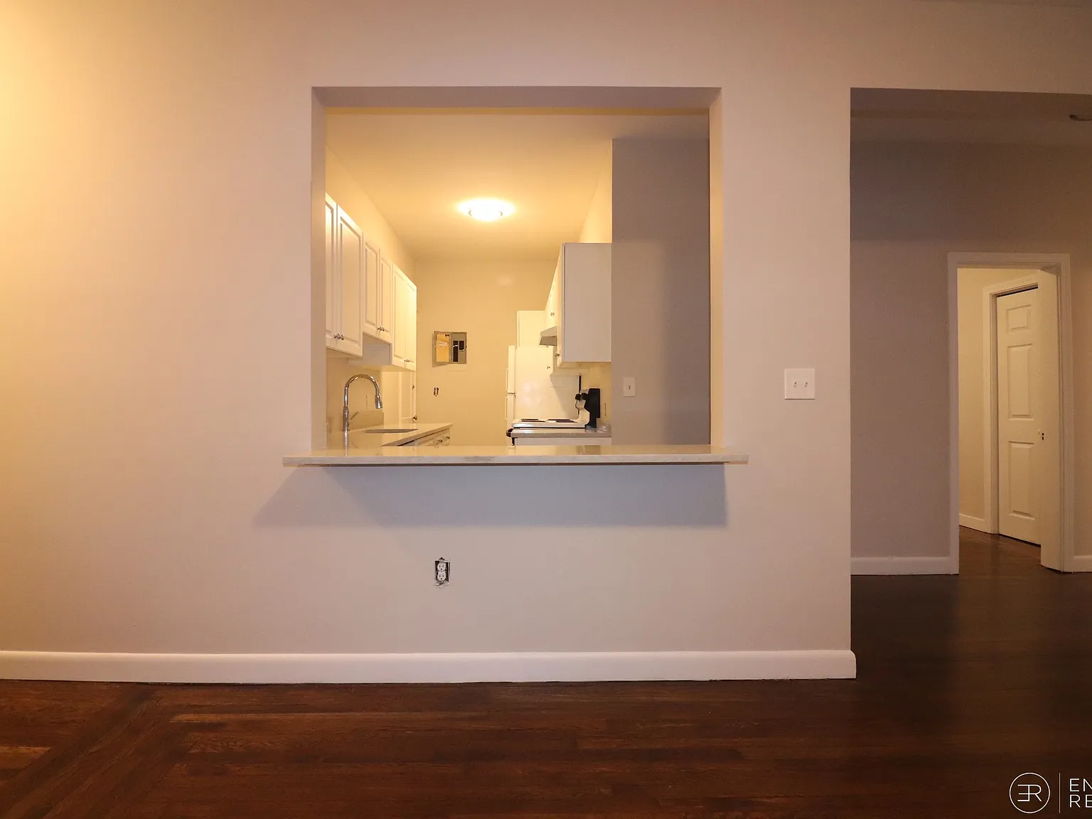 3 bed, 1500 sqft, $4,500 — Photo 4
