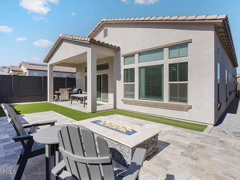 21147 W Hillcrest Blvd — Photo 35