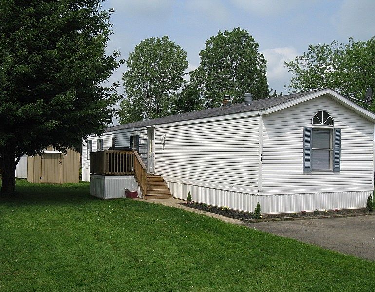 1st image of 28 Cherokee Dr