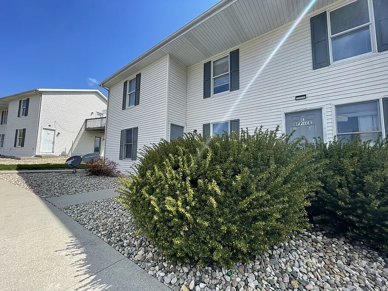 312 Stone Dr #D — Photo 1