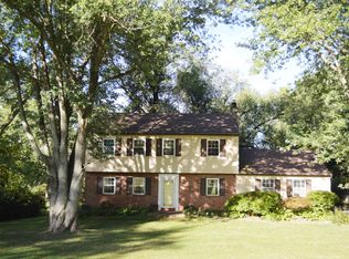 713 Willowdale Ln, Kennett Square, PA 19348