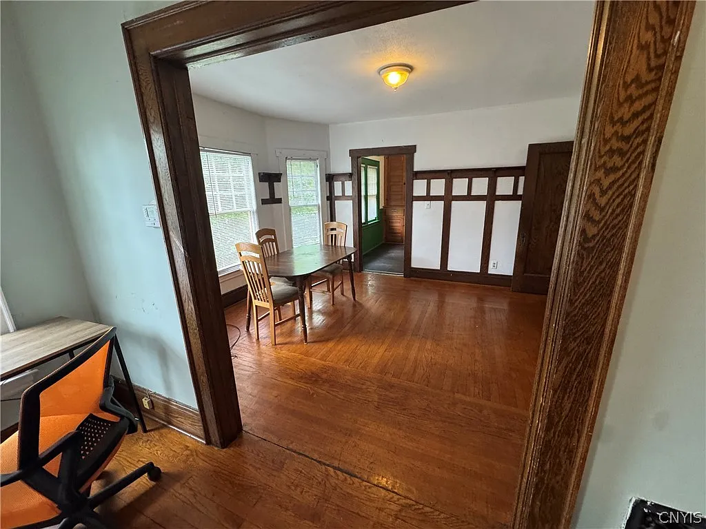 3 bed, 2.0 bath, 2236 sqft, $1,500 — Photo 3