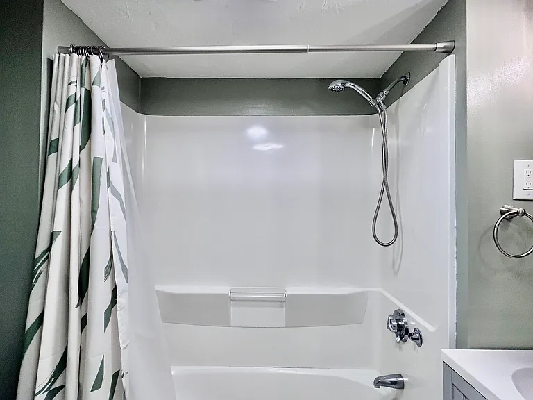 10 Franklin St #1 — Photo 24