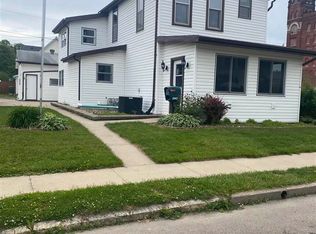 2943 Washington St, Dubuque, IA 52001