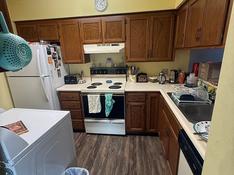 493 S Perry Pkwy #11 — Photo 1