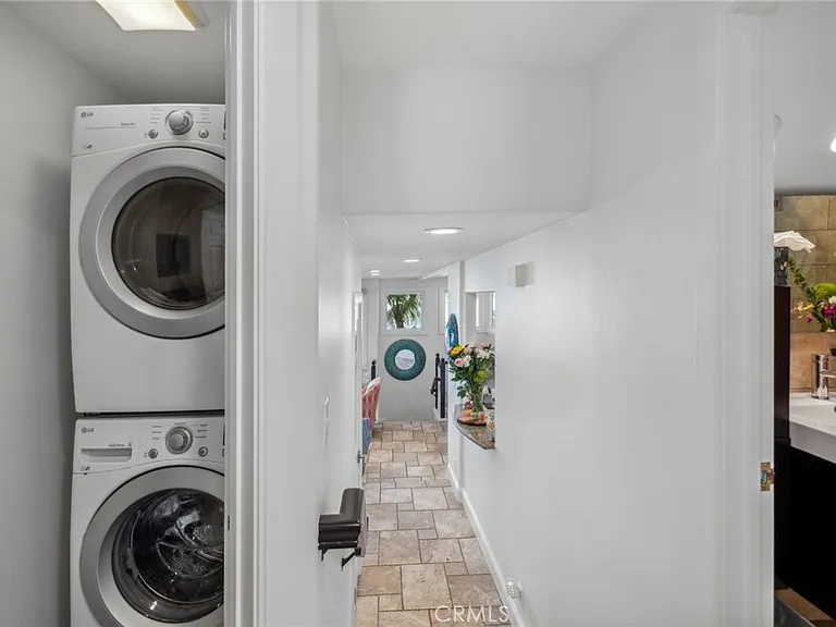 410.5 Goldenrod Ave #B — Photo 24