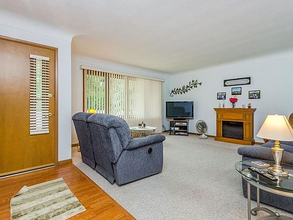 2nd image of 2042 Brookland Dr NE