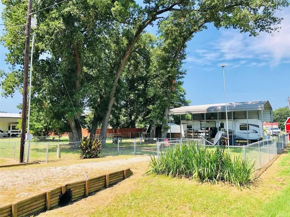 155 Wichita Dr, Quitman, TX 75783