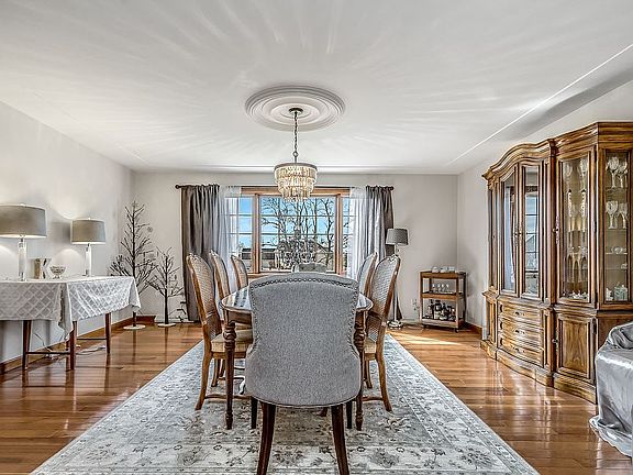 5th image of 204 Vista Dr