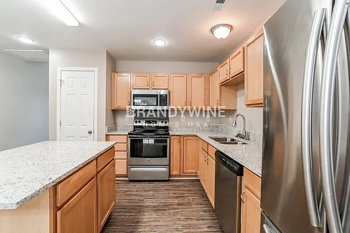 7917 Shiny Meadow Ln — Photo 8