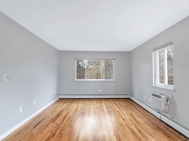 327 Lysander St — Photo 19