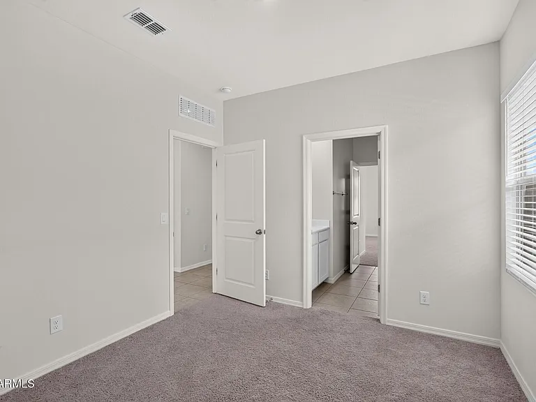 2097 E Grazing Meadow Ln — Photo 14