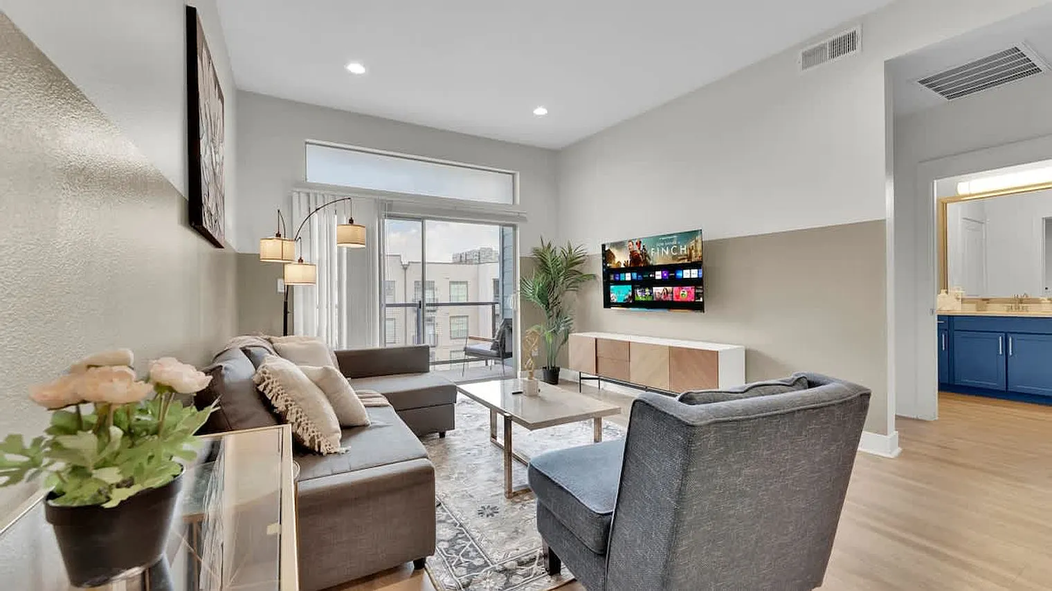 3 bed, 2.0 bath, $4,207 — Photo 3
