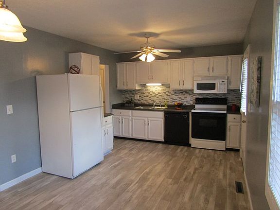 5th image of 513 Meadowbrook Pkwy W
