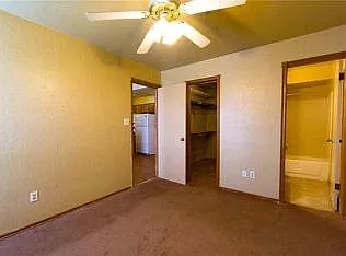 1000 Rambling Oaks Dr #3 — Photo 5