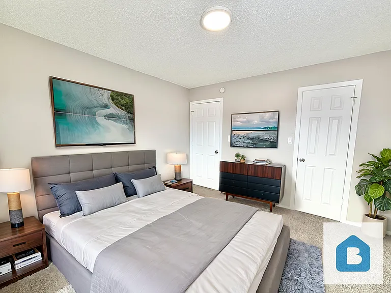 918-922 Teal Ct. — Photo 11