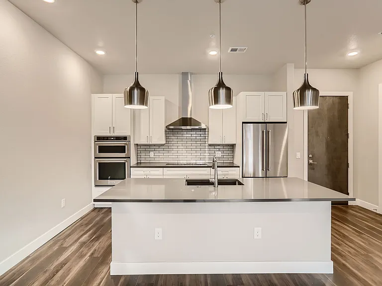 20 Wilcox St #608 — Photo 6