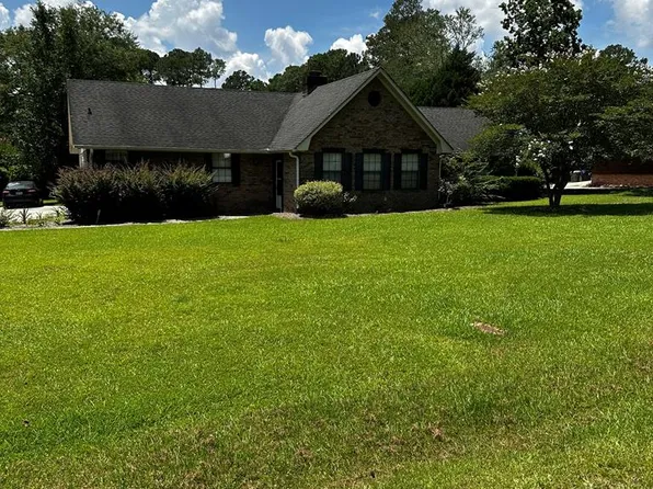 1008 Pinetree Cir, Douglas, GA 31533