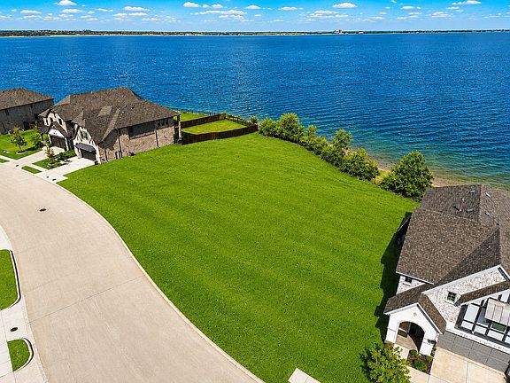5th image of 18102 Lakefront Ct