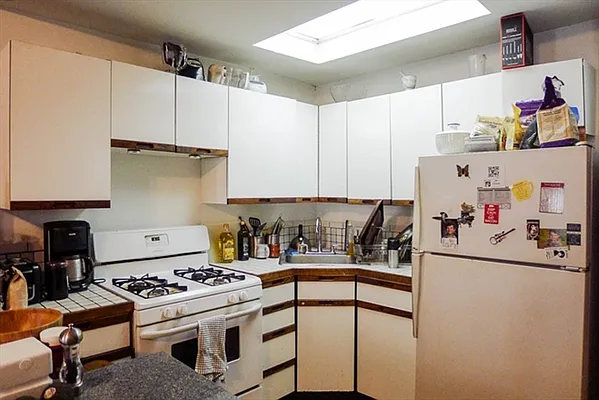 Rented by Corcoran | media 17