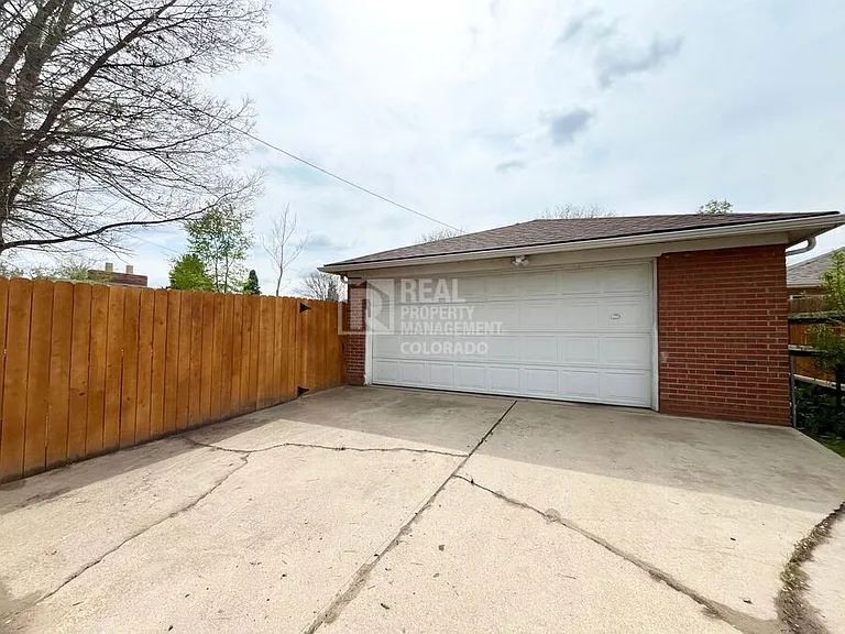 3030 N Fairfax St — Photo 15