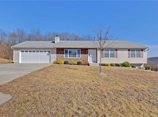 165 Wisteria Dr, Naugatuck, CT 06770