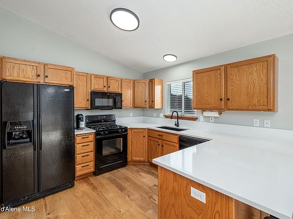 3rd image of 3755 N Walrus Ct