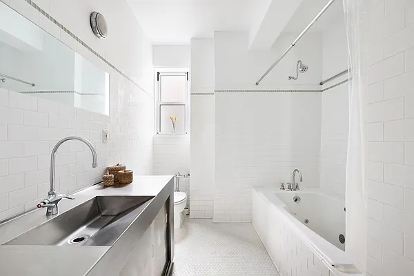 Sold by Compass | media 16