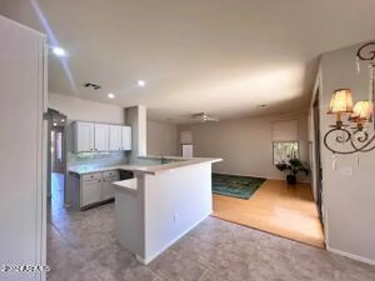 2821 E Tyson St — Photo 9