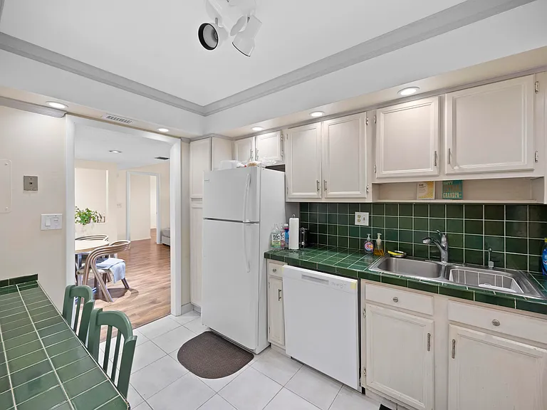 10777 W Sample Rd #508 — Photo 12