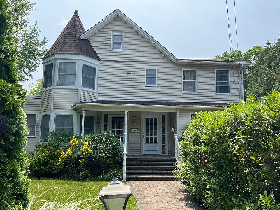 1st image of 203 W Main St