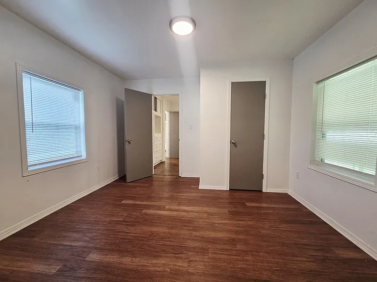 3413 Willow Creek Dr — Photo 13