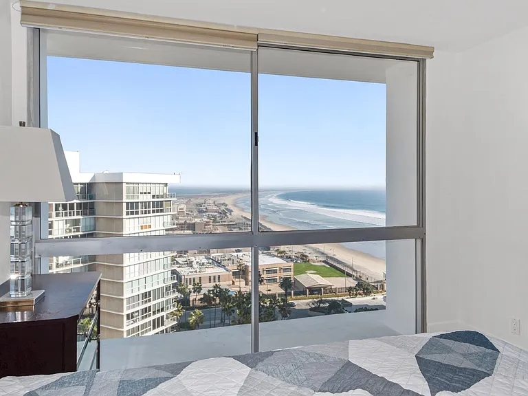 1810 Avenida Del Mundo #1608 — Photo 10