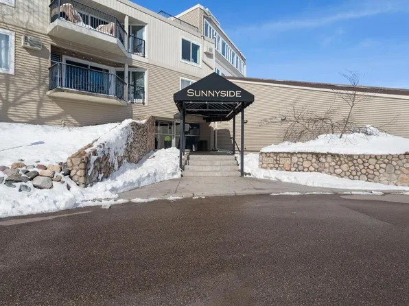 6201 Saint Croix Trl N APT 214, Stillwater, MN 55082