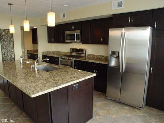4th image of 2628 Alameda Dr