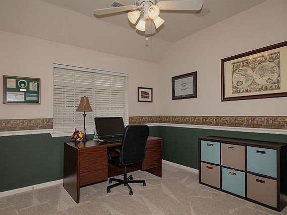 5th image of 151 N Willow Point Cir