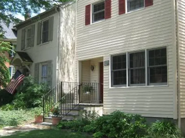 233 S Union St, Kennett Square, PA 19348