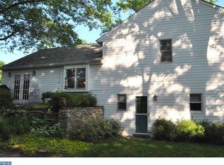 30 Meridian Cir, Newtown, PA 18940