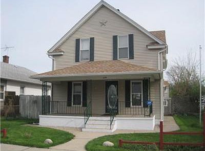 1st image of 810 W 6th St