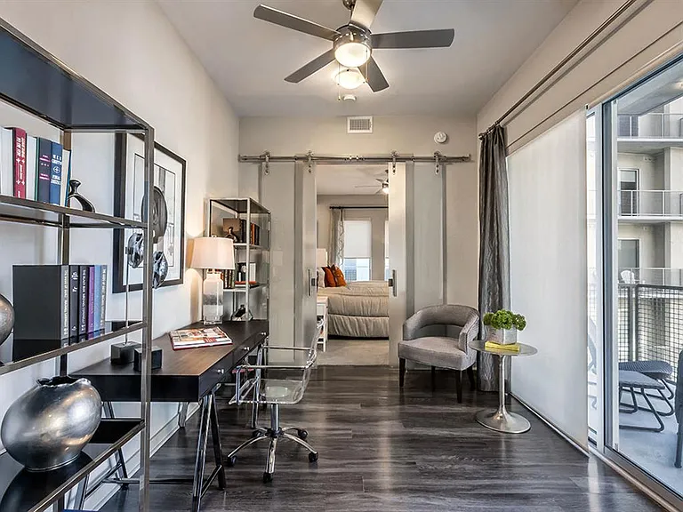 Venue Brookwood Apartments — Photo 18