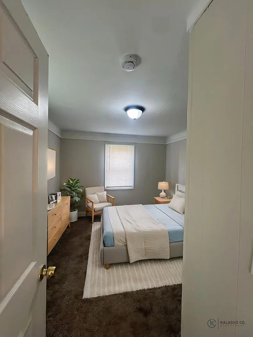 White Lake Waterfront & Private Beach Apartments — Photo 4