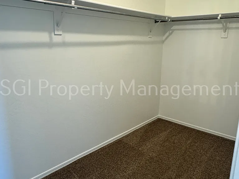 4113 W Irwin Ave — Photo 12